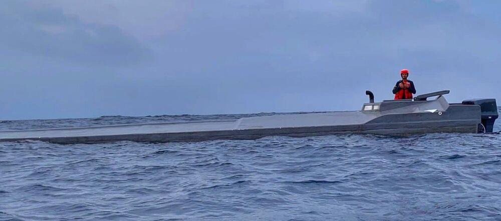 Semisumergible incautado.