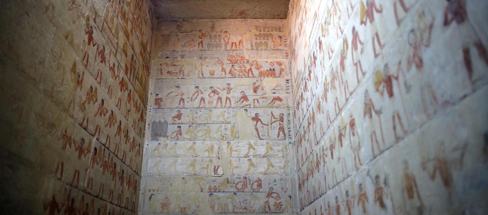 Dos talleres de embalsamamiento que datan de la dinastía XXX.