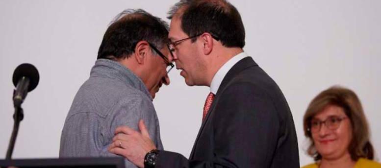 El Presidente Gustavo Petro y el Fiscal Francisco Barbosa.