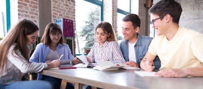 Cada profesional escogido recibirá hasta 50 mil dólares para gastos. 