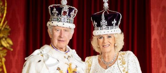 La nueva foto oficial de los reyes Carlos III y Camila