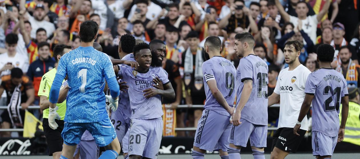 Vinicius Junior fue expulsado sobre el final del partido contra el Valencia. 