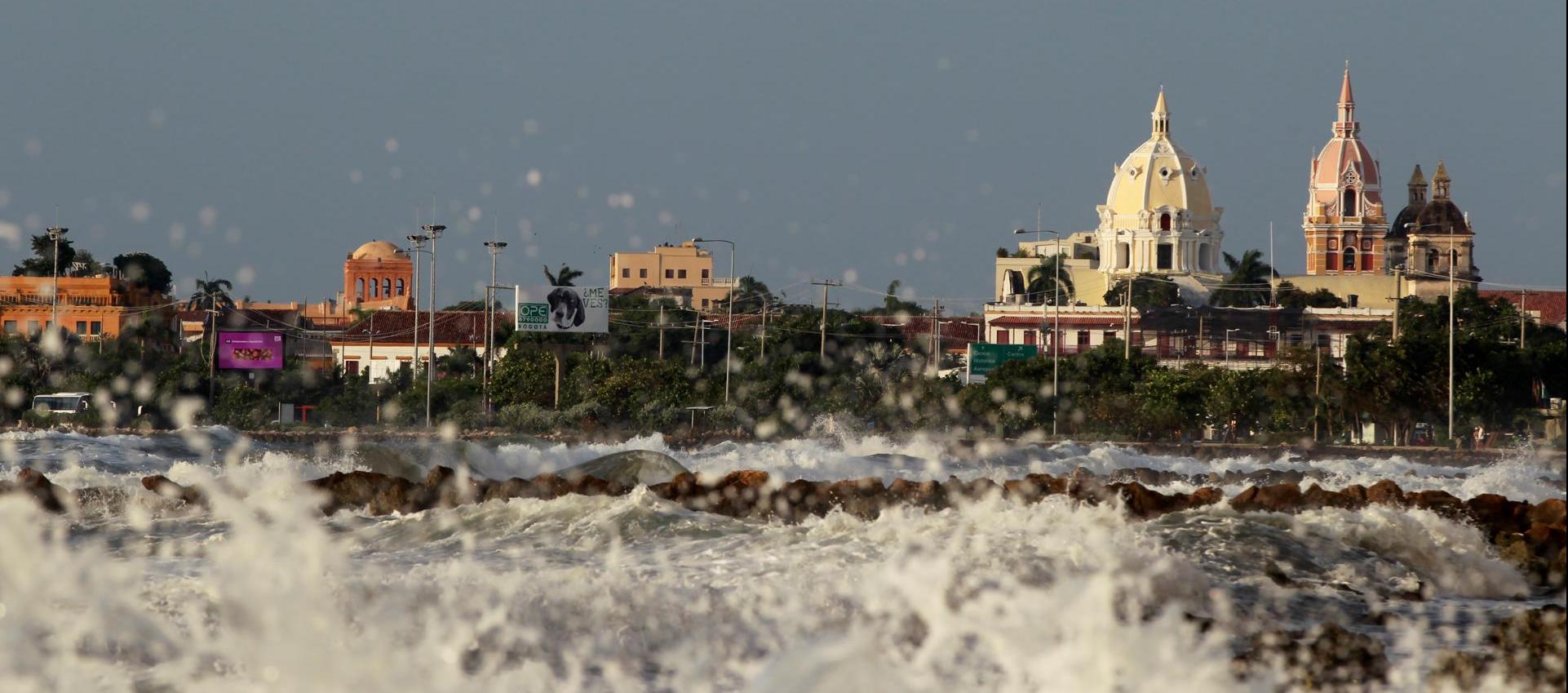 Fotografía de archivo de mar de leva en Cartagena