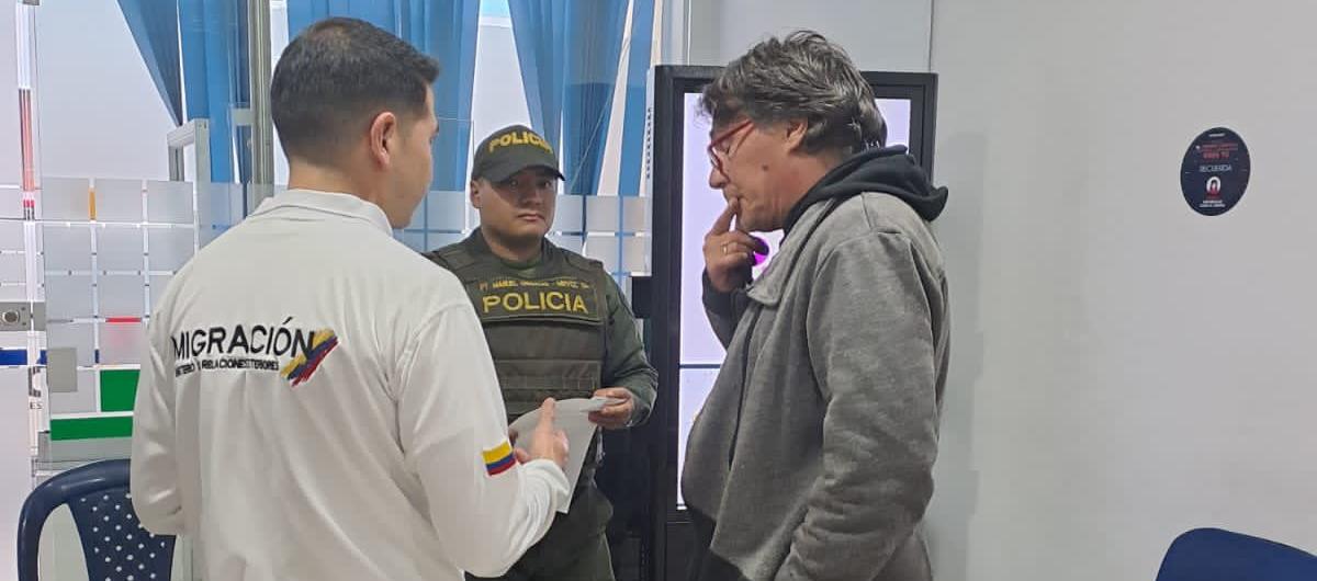 Es acusado en su país por el delito de robo agravado.