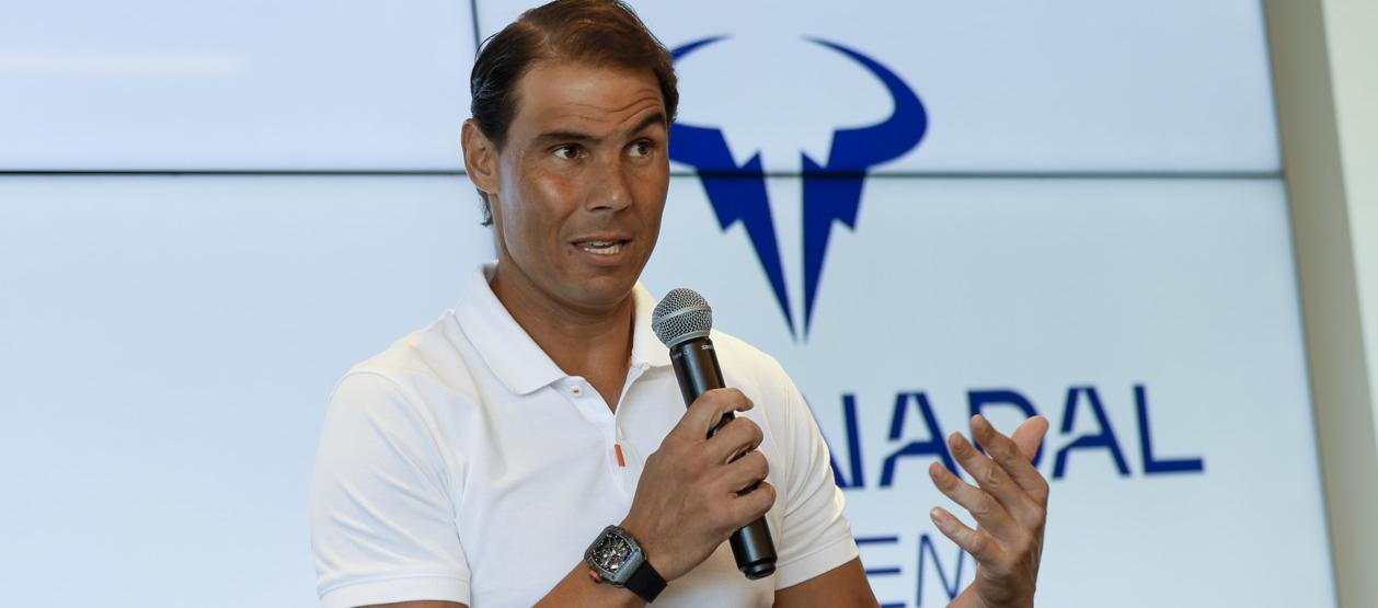 Rafael Nadal dio una conferencia de prensa en la sede de su academia. 