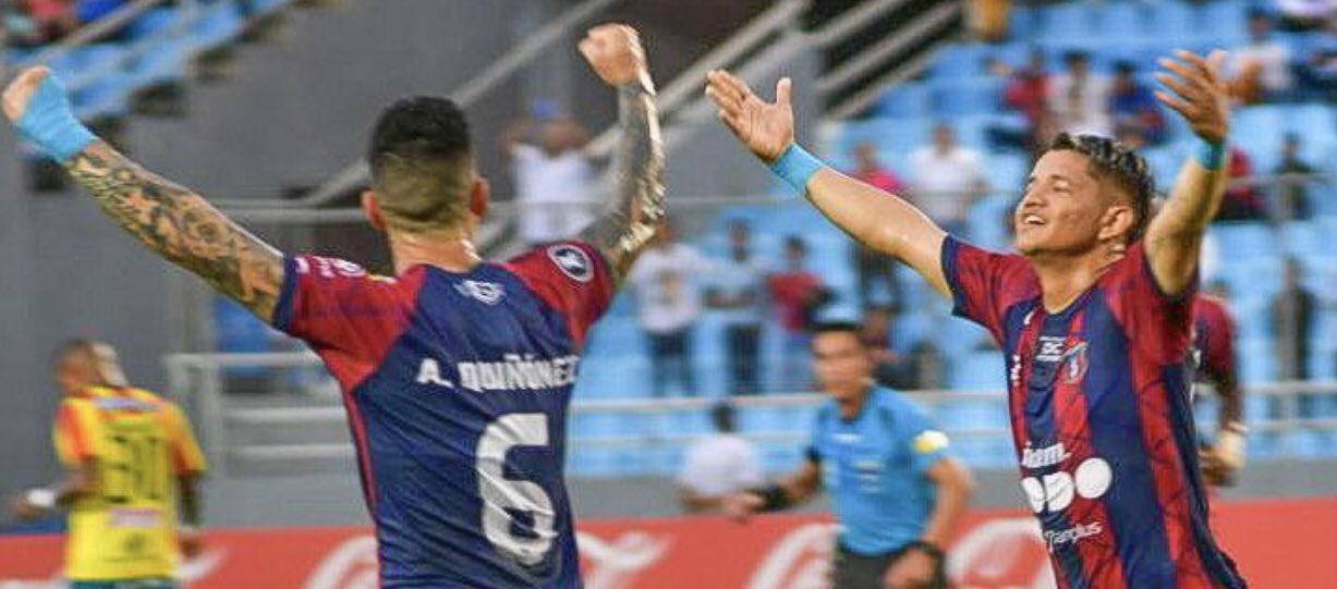 Edanyilber Navas celebra el único gol del partido mediante cobro de pena máxima.