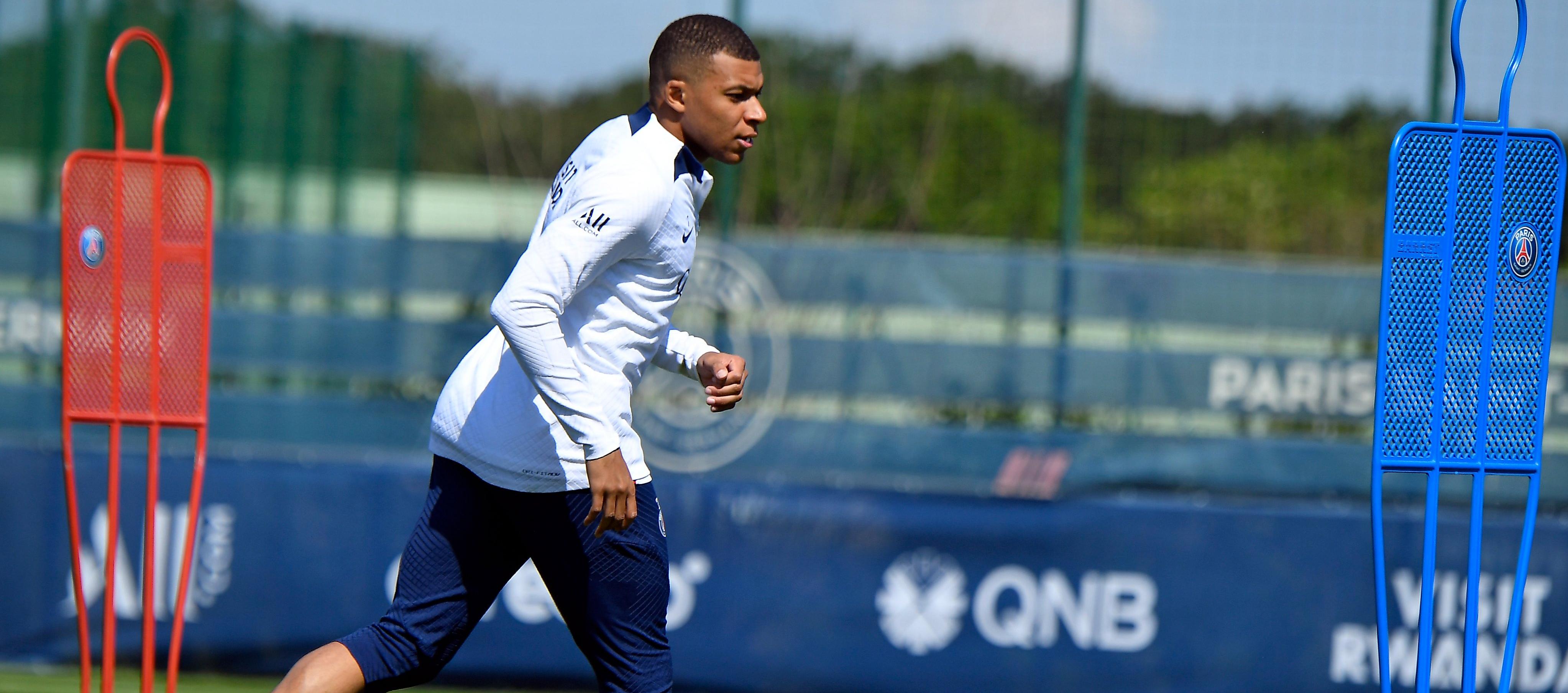 Kylian Mbappé informó al PSG que no renovará contrato después de 2024. 