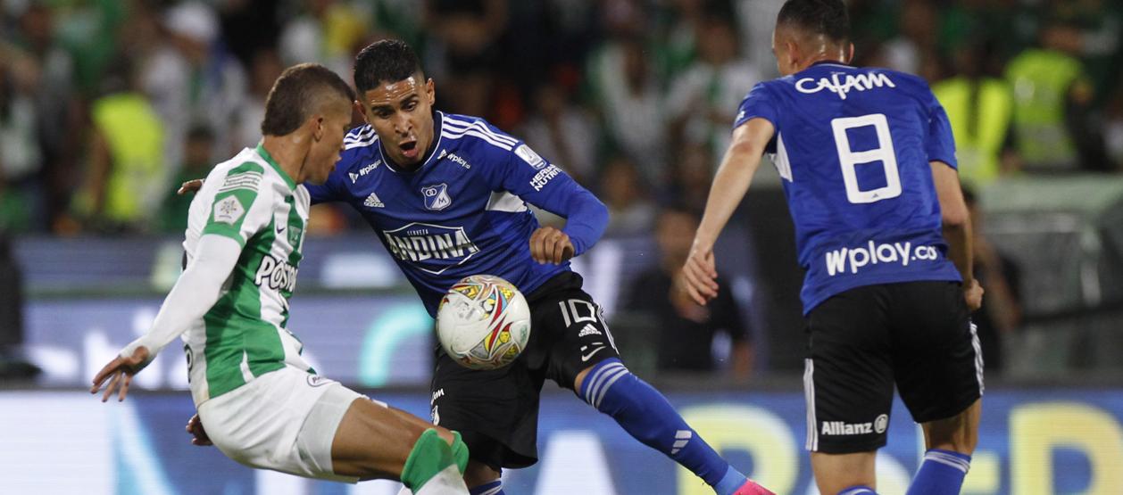 Daniel Cataño, de Millonarios, intenta superar la marca de Nelson Deossa, de Nacional.