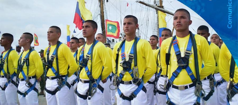 Buque Escuela “ARC Gloria”.