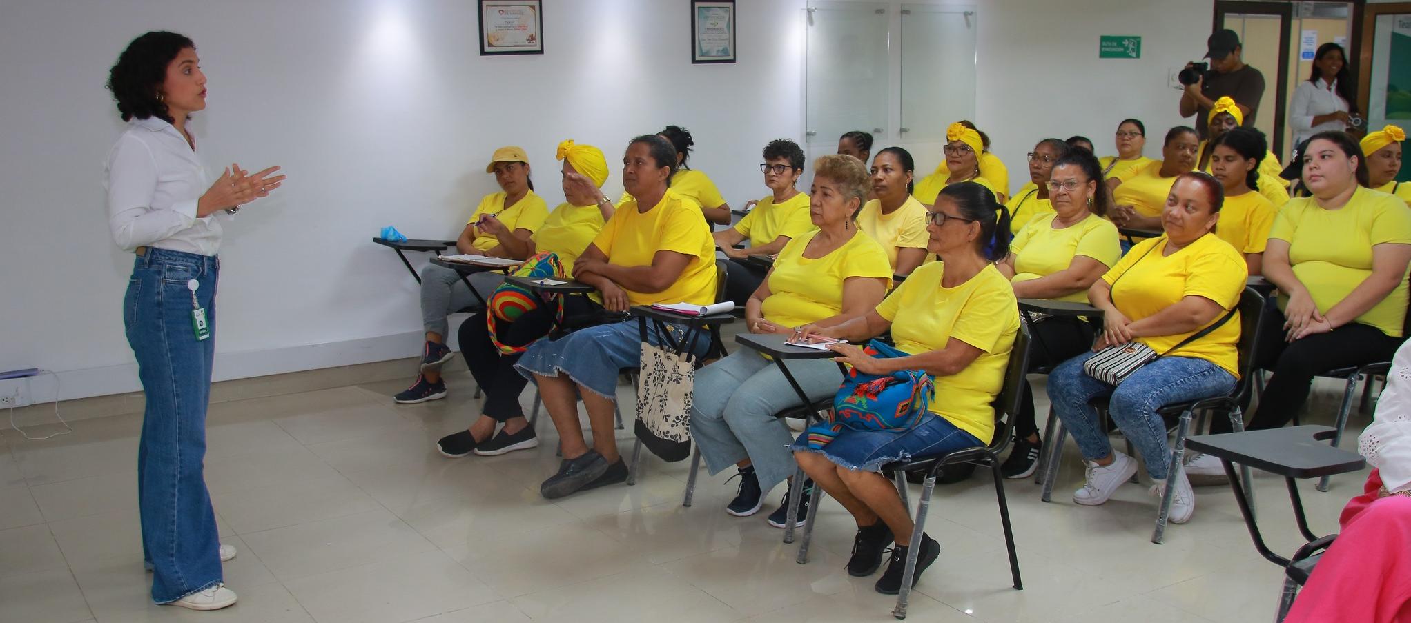 Capacitaciones a mujeres de Barrio Abajo