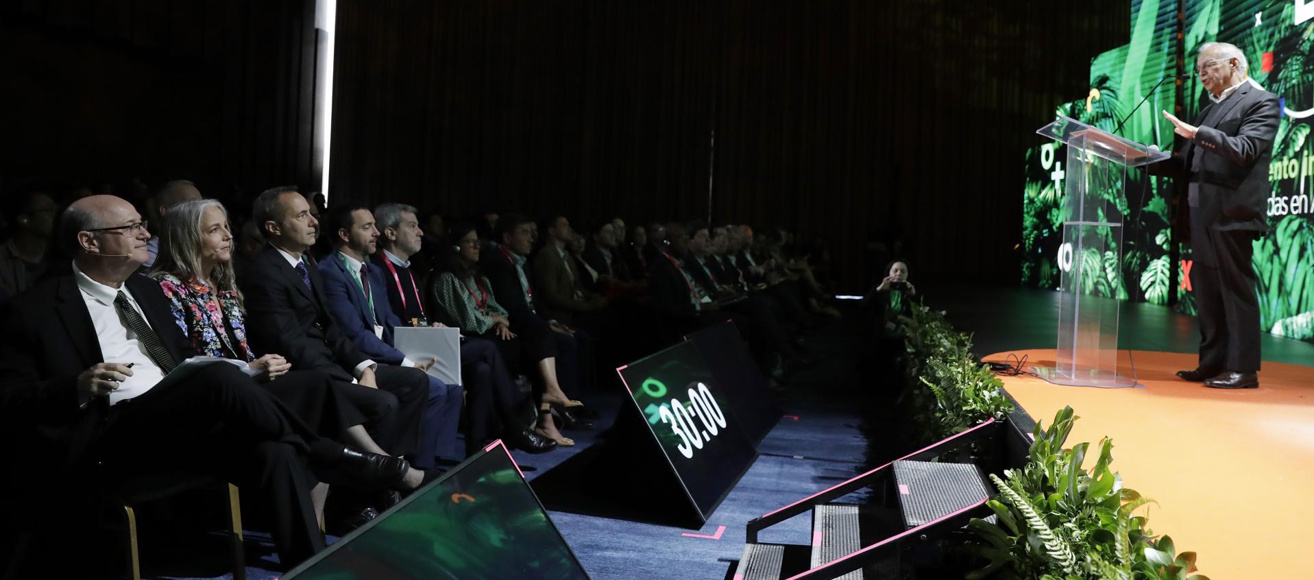 El ministro de Hacienda, Ricardo Bonilla. en el segundo foro del BID Lab en Bogotá