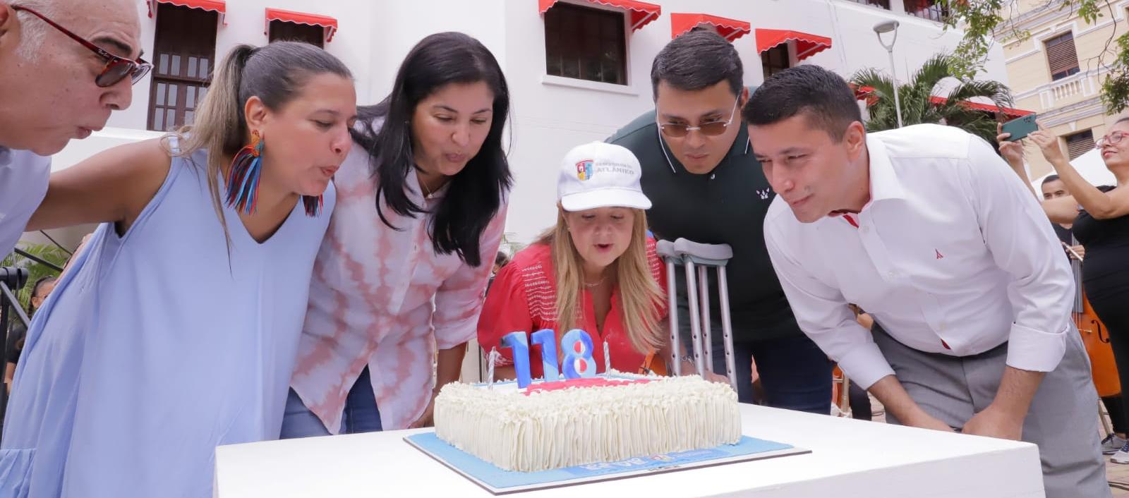 Celebración de los 118 años del departamento.