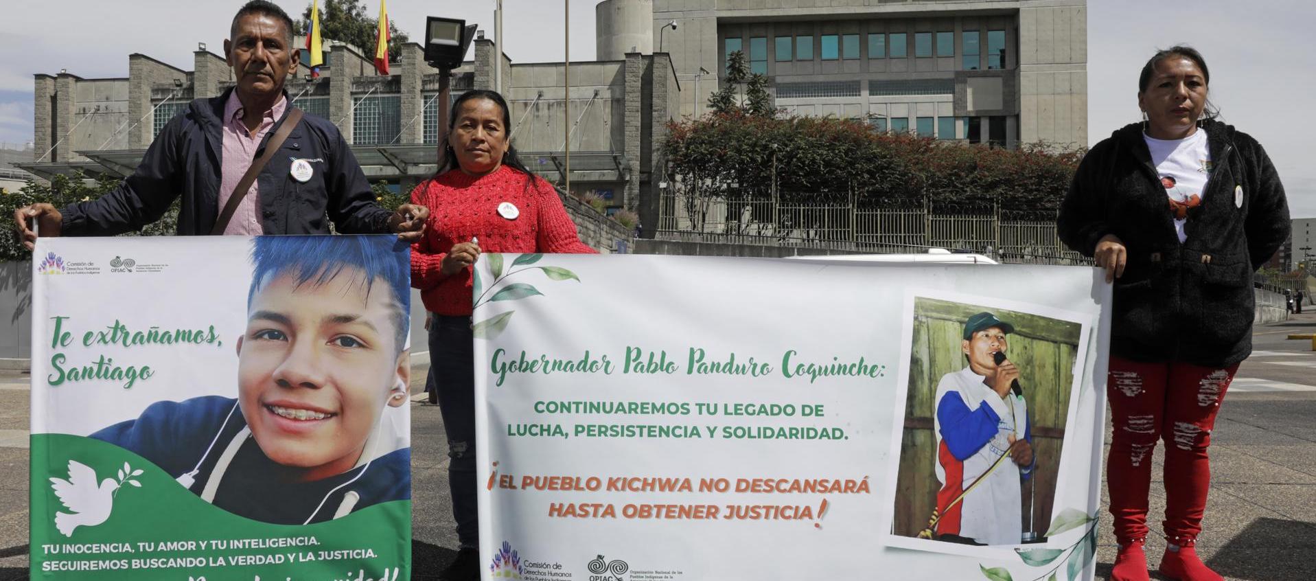 Familia de una de las víctimas.