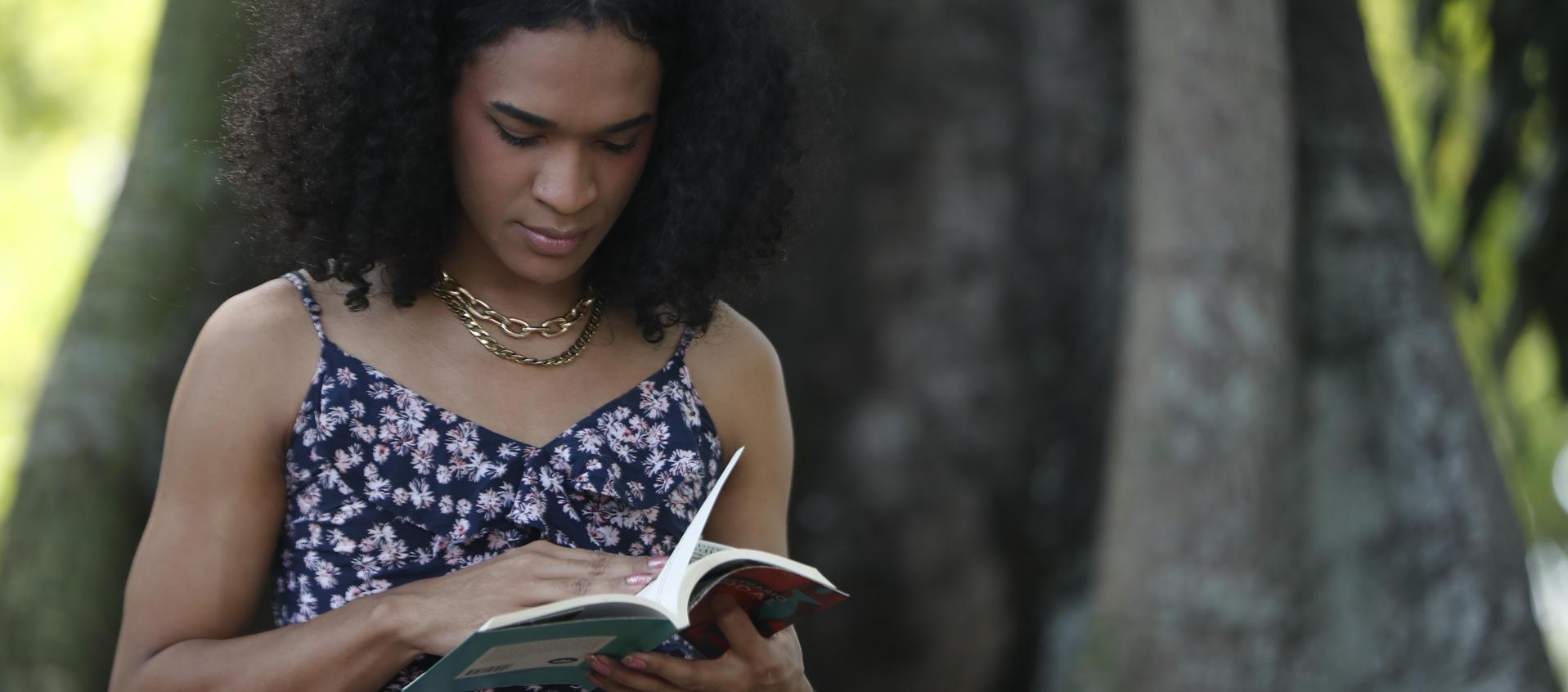 Escritora colombiana Flor Bárcenas