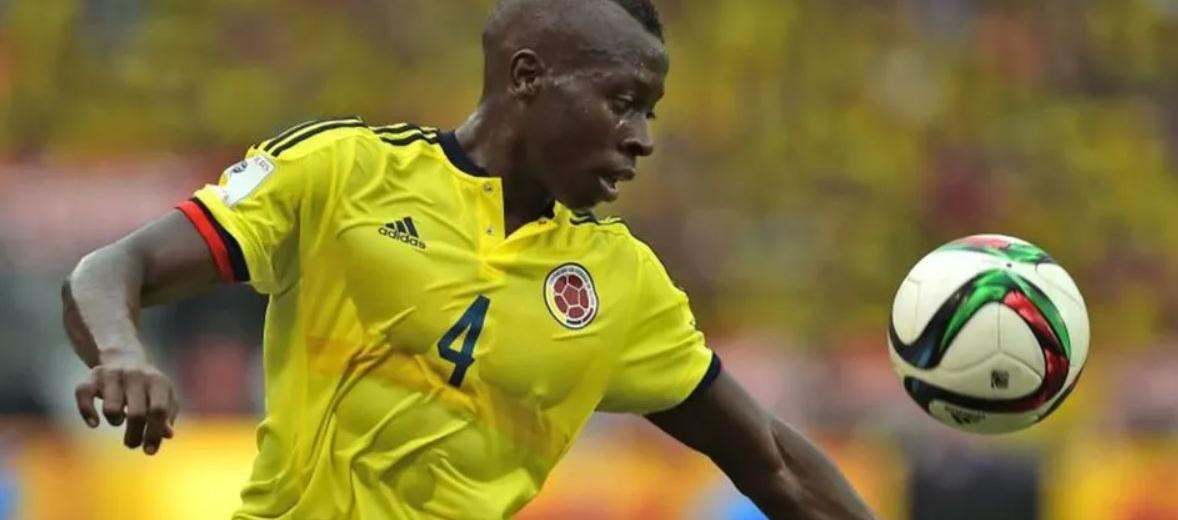 El defensa colombiano Helibelton Palacios 