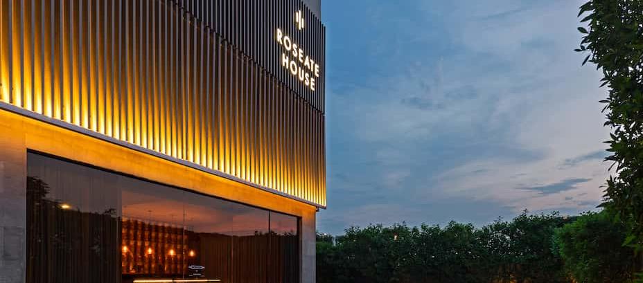 Hotel Roseate de la India, donde estuvo hospedado.