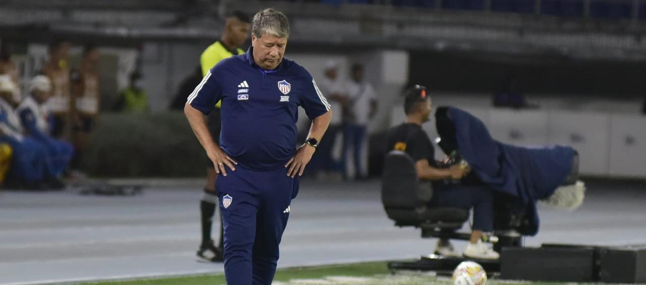 Hernán Darío Gómez trabaja en la confección de un mejor Junior para el segundo semestre. 