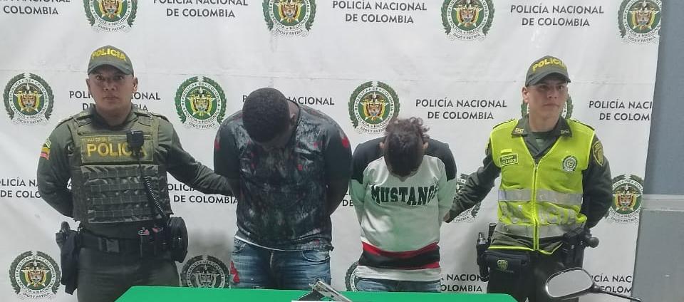 John Hamilton Pili y Devinson Echeverría presuntos ladrones.