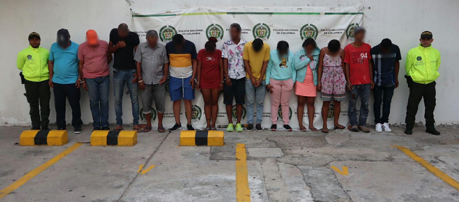 Los capturados por la Dijin de la Policía. 