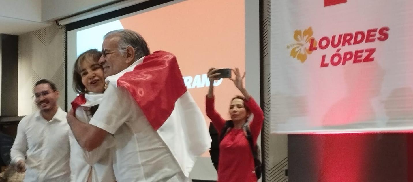 Lourdes López y Eduardo Verano.