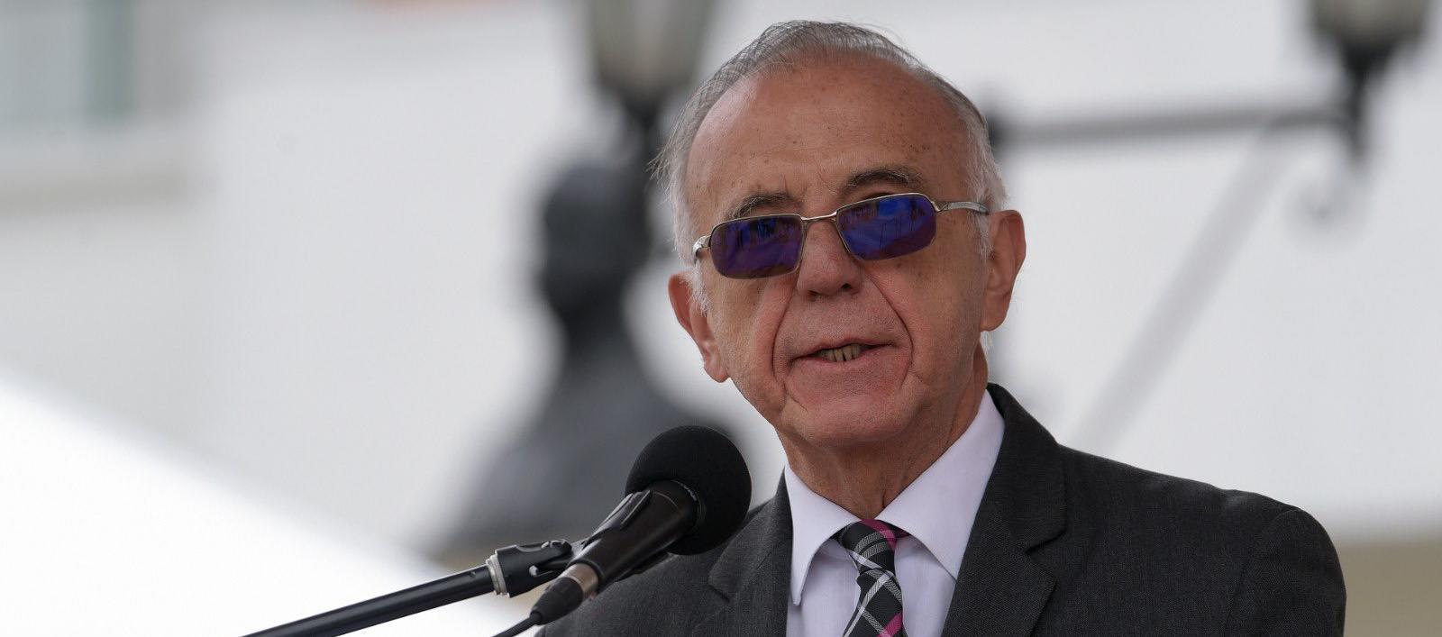 MinDefensa, Iván Velásquez