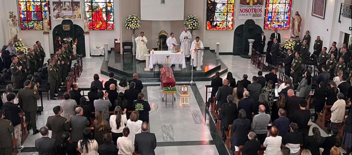 Imagen del sepelio del coronel Óscar Dávila.