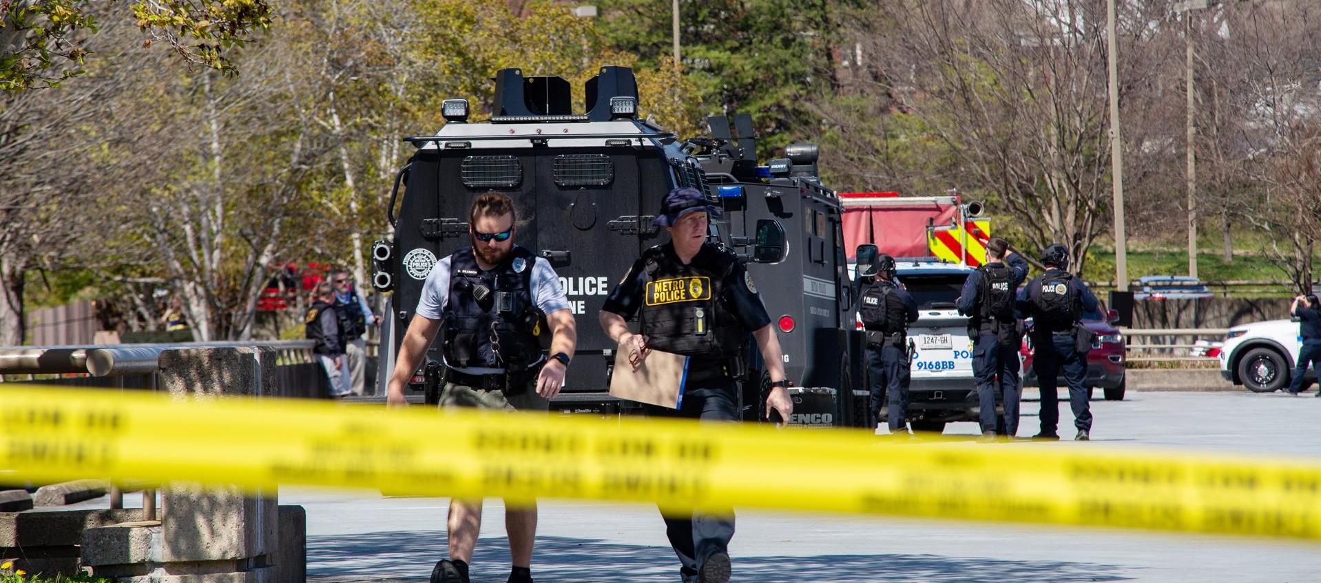 Tiroteo durante ceremonia escolar.