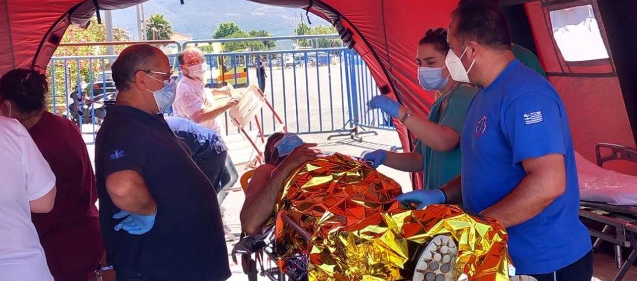 Migrante atendido por los servicios sanitarios.