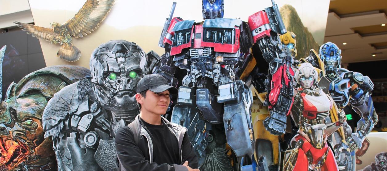 Fanáticos acuden al preestreno para la prensa de la película 'Transformers: el despertar de las bestias'.