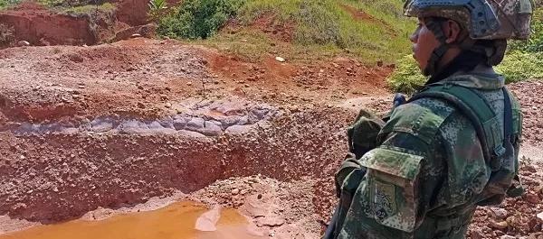 Extracción ilícita de minerales