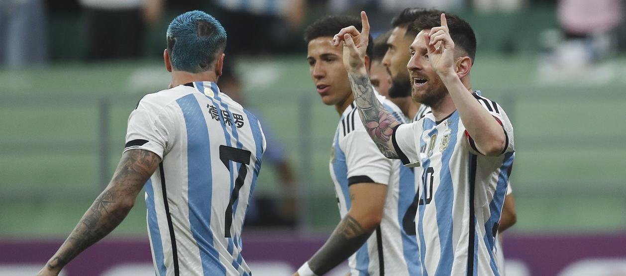 Lionel Messi celebra su gol ante Australia, su 103 con Argentina.
