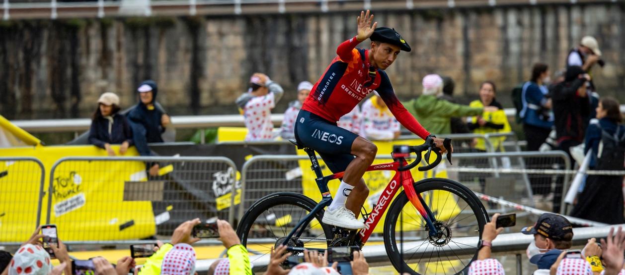 Egan Bernal, pedalista colombiano del Ineos. 