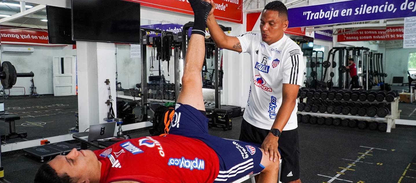 Juan Fernando Quintero se reportó al primer día de trabajos de Junior.