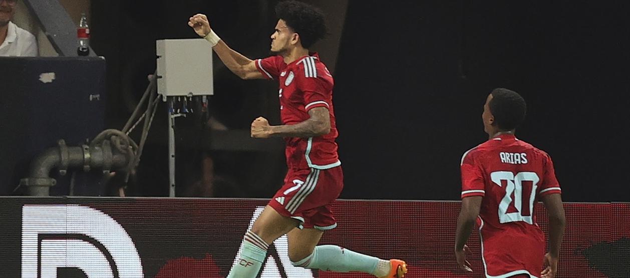 Luis Díaz celebra el gol con el que abrió el marcador ante Alemania. 