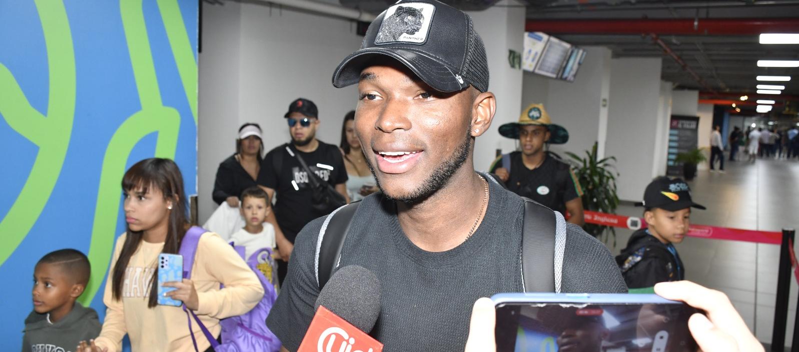 Víctor Moreno, el lunes a su llegada a Barranquilla. 