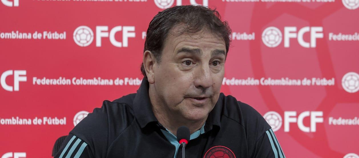 Néstor Lorenzo, director técnico de la Selección Colombia, en rueda de prensa hoy en Valencia.