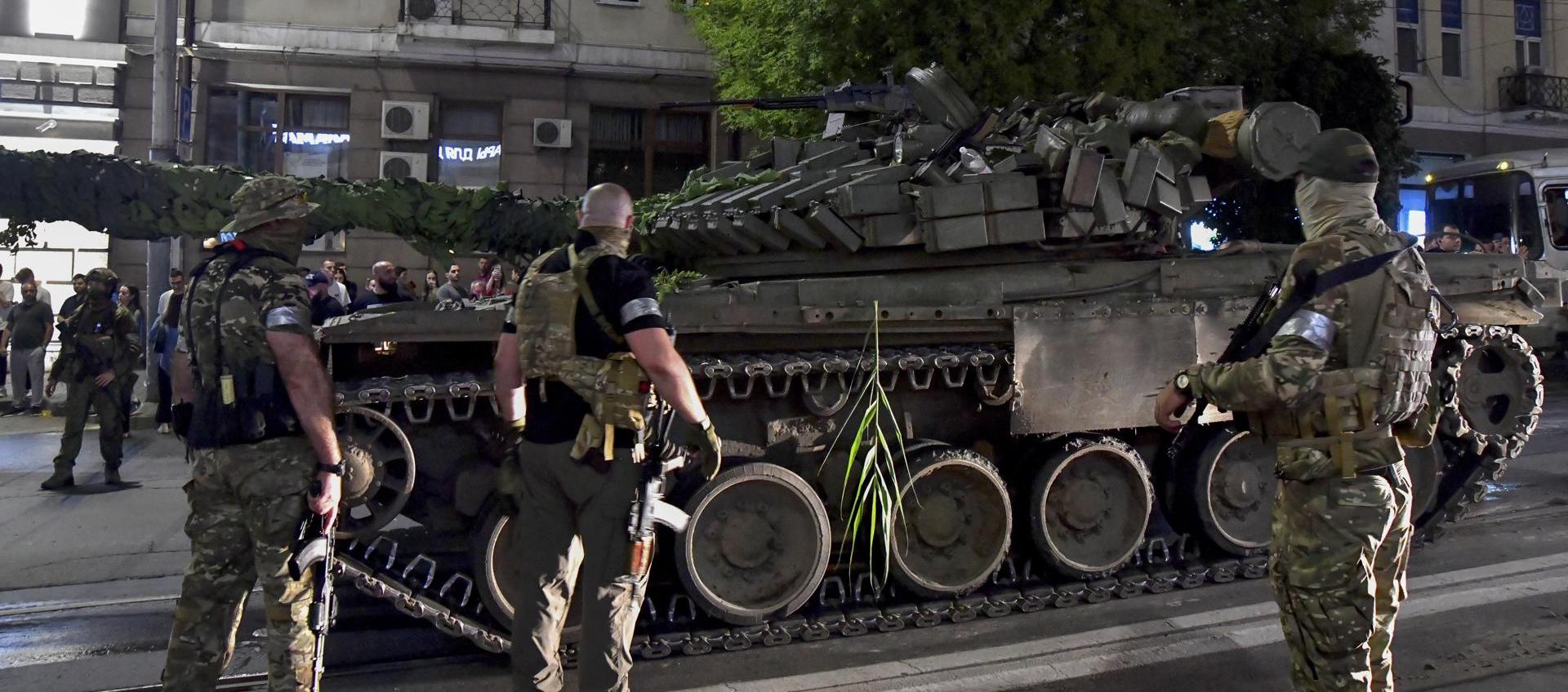 Militares del grupo Wagner se preparan para abandonar la ciudad de Rostov, Rusia