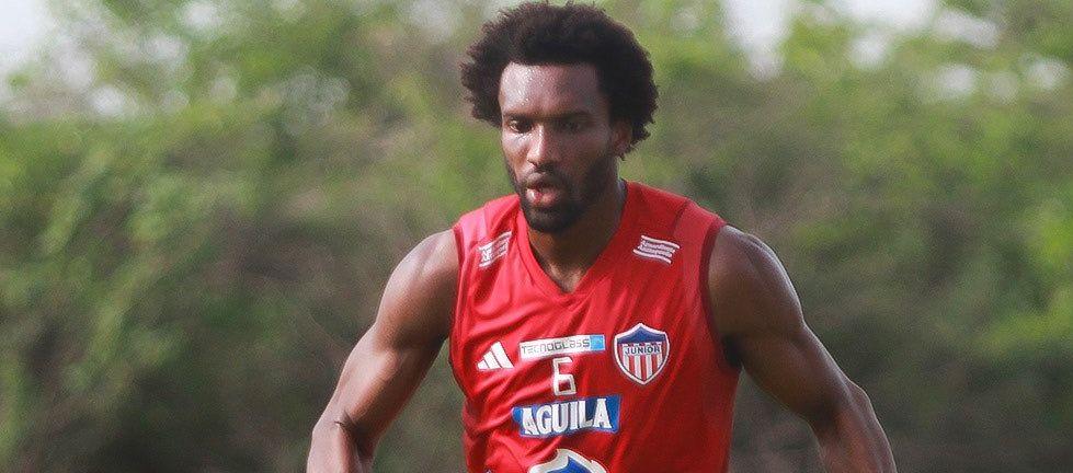 Didier Moreno reaparecerá con Junior tras cumplir una fecha de suspensión.