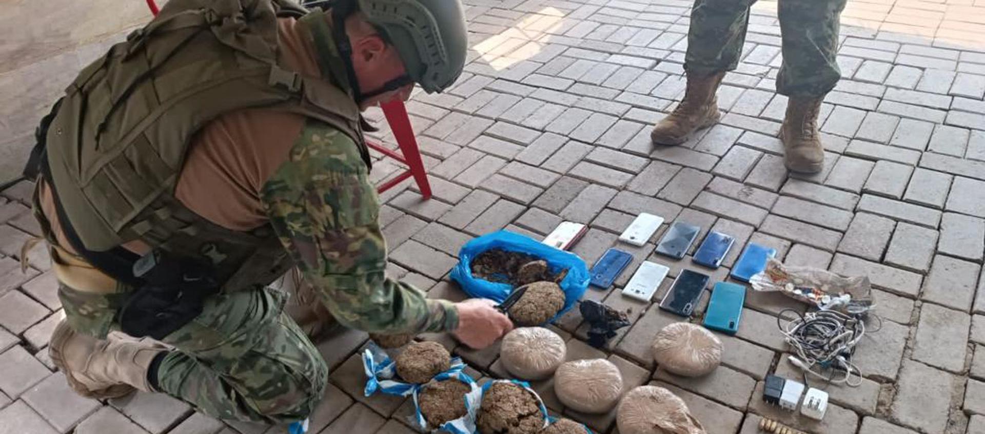 Hallaron lanzagranadas y seis granadas de mano.