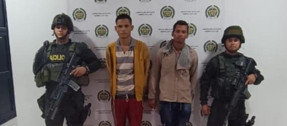 Hombres capturados en flagrancia.