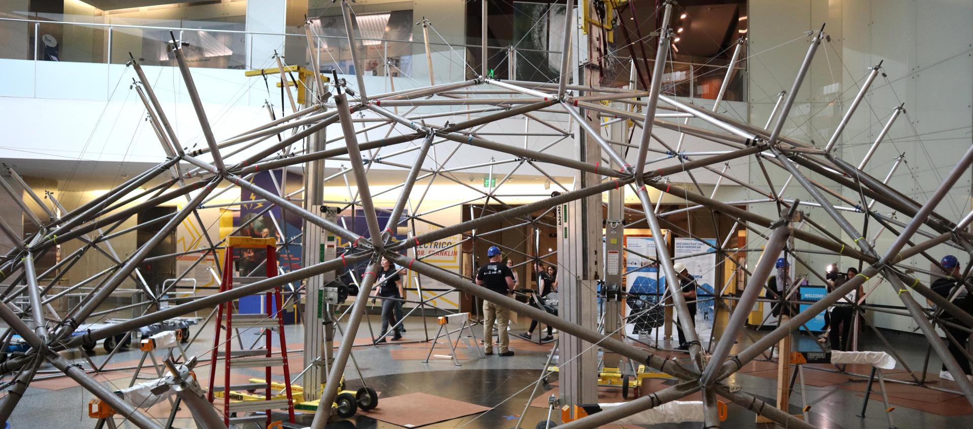 "Reconstrucción de 'Weatherbreak': cúpulas geodésicas en una era de clima extremo".