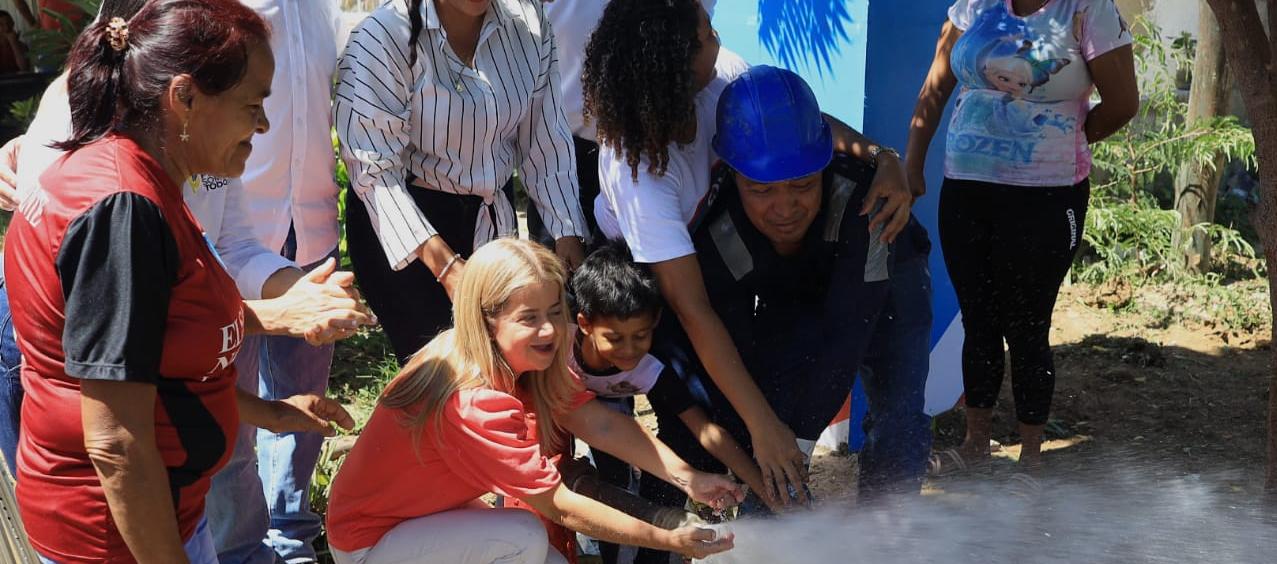 La Gobernadora Elsa Noguera.