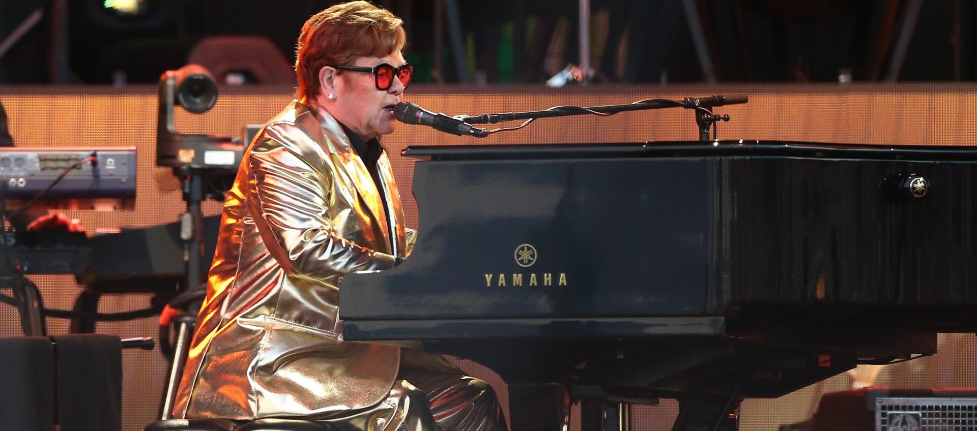 Elton John durante su último concierto en Estocolmo.