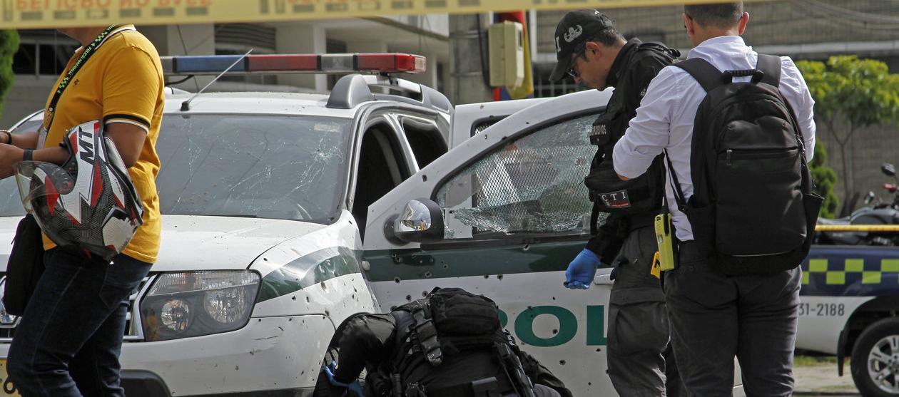 Lugar del atentado con explosivos.