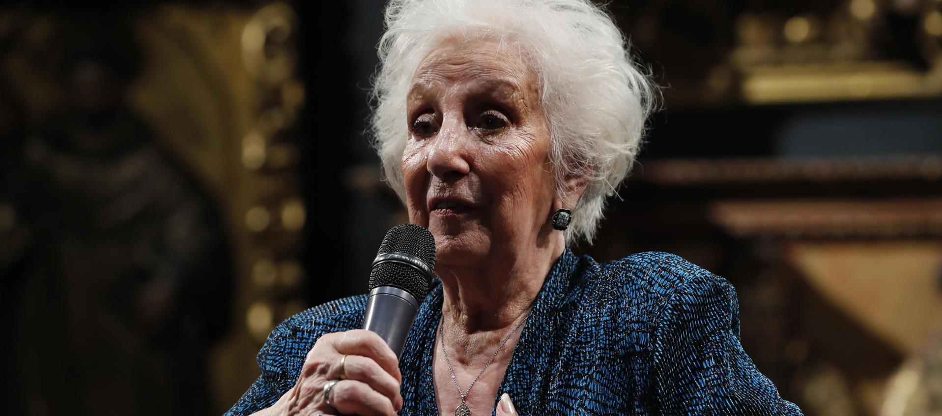 La presidenta de Abuelas de Plaza de Mayo de Argentina durante encuentro con madres mexicanas de desaparecidos.