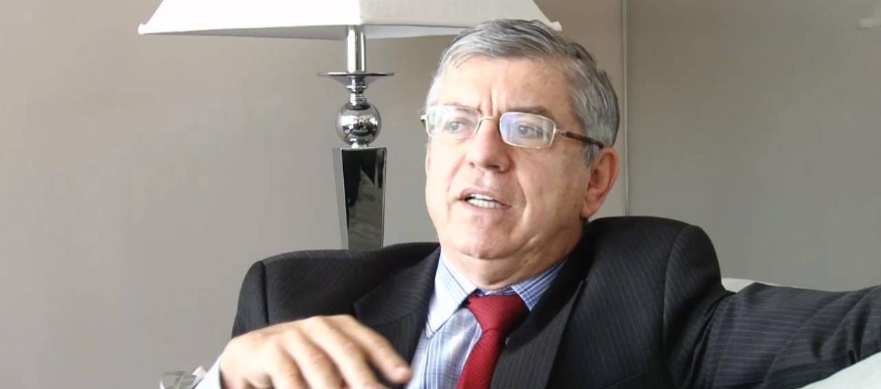 César Gaviria, director del Partido Liberal.