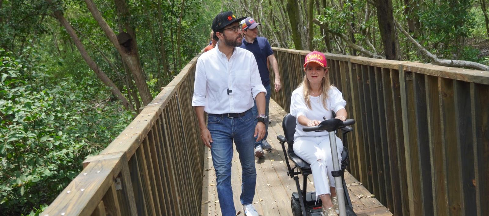 Jaime Pumarejo, alcalde de Barranquilla junto a Elsa Noguera, gobernadora del Atlántico.