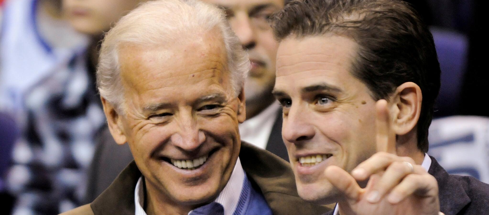 Joe Biden y su hijo Hunter.