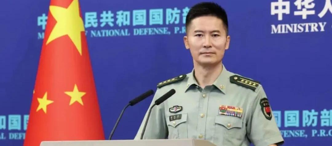El portavoz del Ministerio de Defensa del gigante asiático, Tan Kefei.