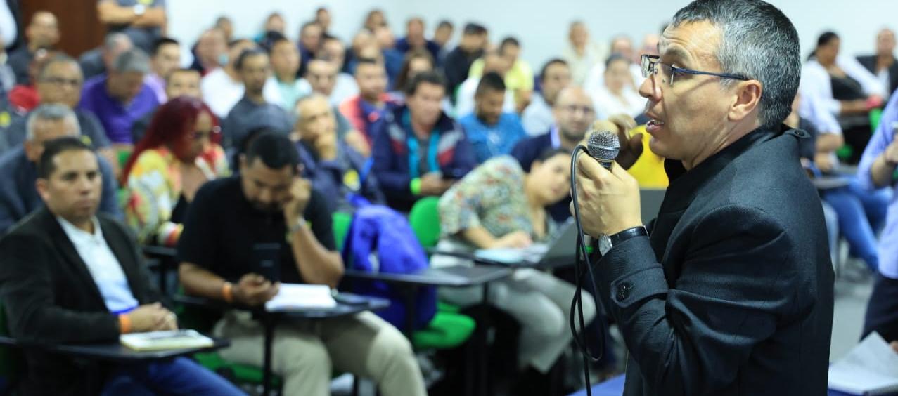 Ministro de Transporte, William Camargo.